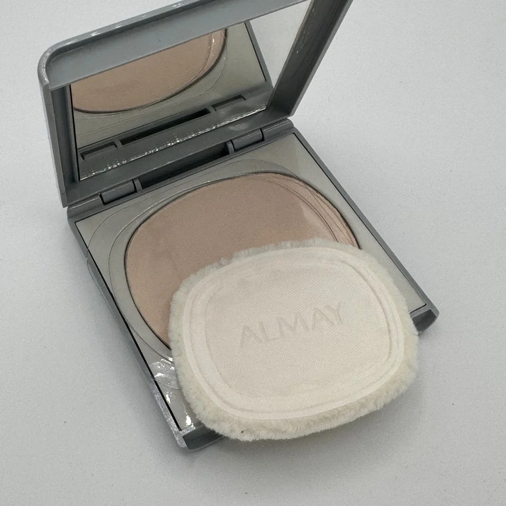 Almay Moisture Balance Pressed Powder Translucent 6158-01 Fragrance Free Compact